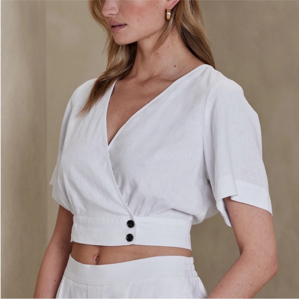 NWT White Banana Republic Wrap Top, small